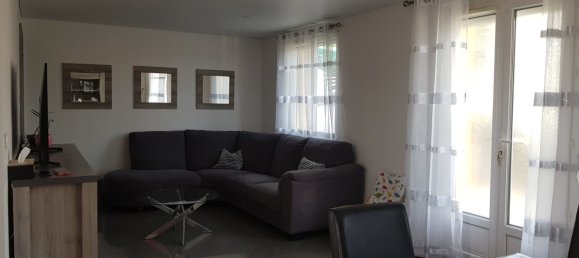 Casa de 3 dormitorios en Goussainville, France No. 189293 4