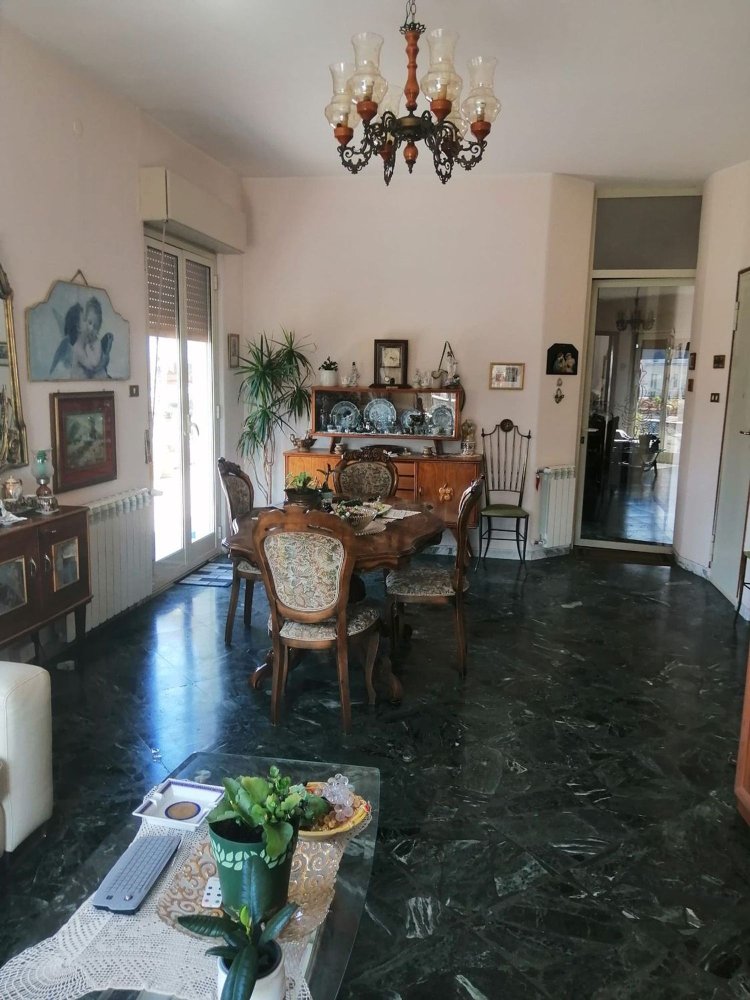 5 rooms Penthouse in Catania, Italy No. 303774
