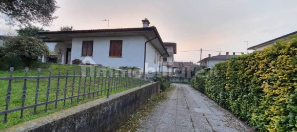 4 bedrooms Villa in Bolzano Vicentino, Italy No. 114137 14