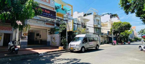 160m² Townhouse in District 7, Vietnam No. 15706 3