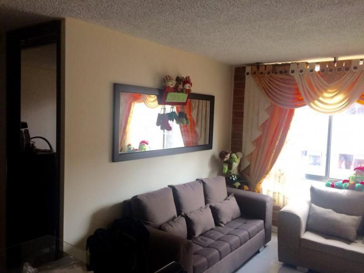 2 bedrooms House in Bogota, Colombia No. 13046