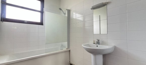 1 bedroom House in Saint-Loubes, France No. 281705 4