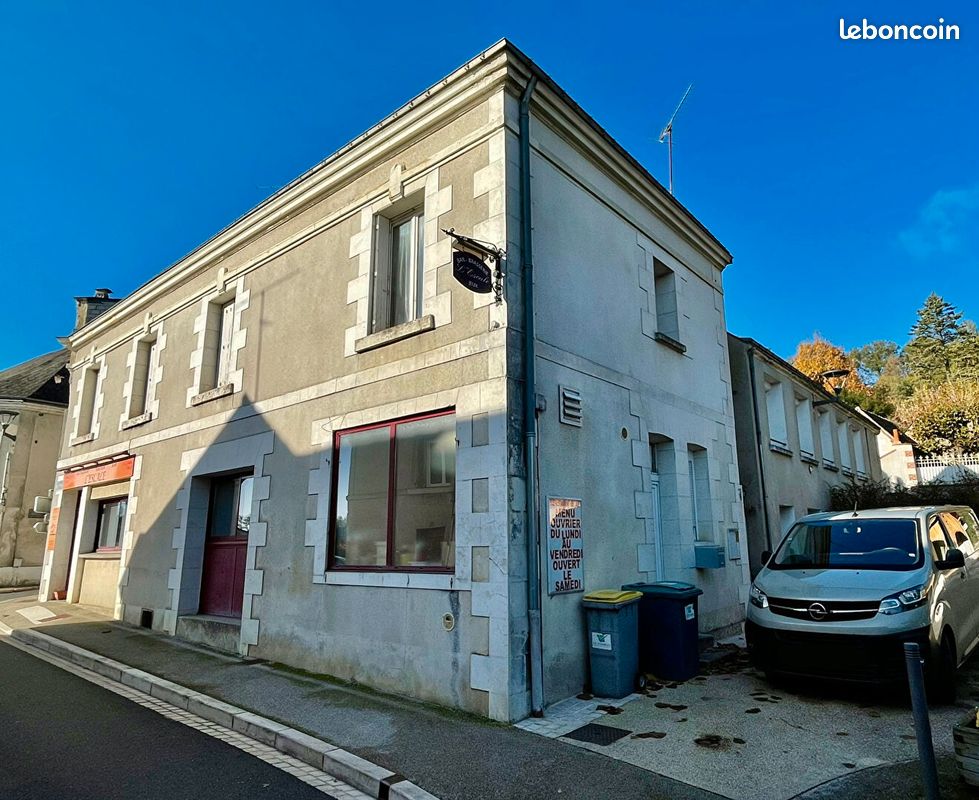 Propiedad comercial de 9 dormitorios en Nazelles-Negron, France No. 95224