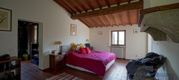 4 bedrooms House in Monterchi, Italy No. 48890 33