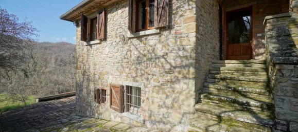 4 bedrooms House in Monterchi, Italy No. 48890 10