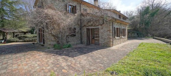 4 bedrooms House in Monterchi, Italy No. 48890 8