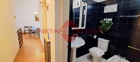 3 rooms Apartment in Venice, Italy No. 234516 12