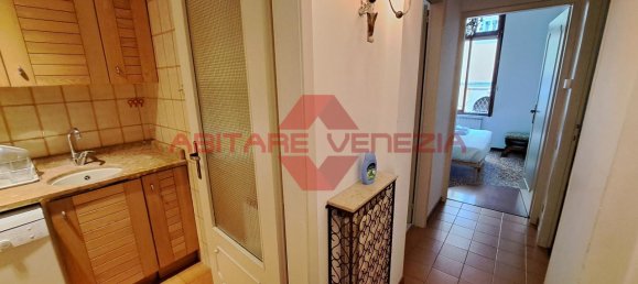 3 rooms Apartment in Venice, Italy No. 234516 10