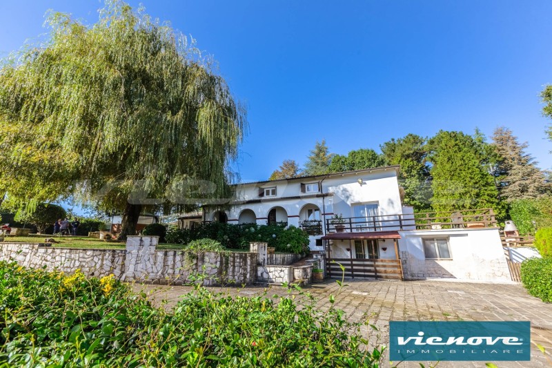 5-Zimmer Villa in Rome, Italy, Nr. 222662