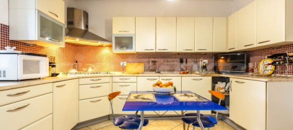 5-Zimmer Villa in Rome, Italy, Nr. 222662 15