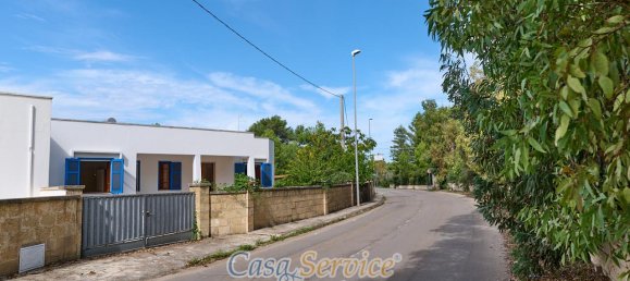 6 rooms Villa in Taviano, Italy No. 235426 2