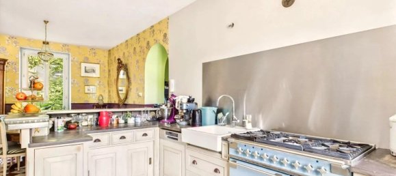 4 bedrooms House in Lyon, France No. 302458 2