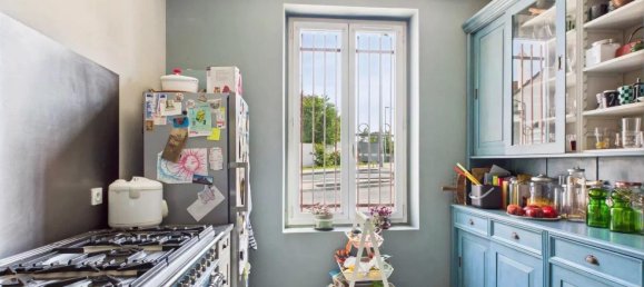 4 bedrooms House in Lyon, France No. 302458 11