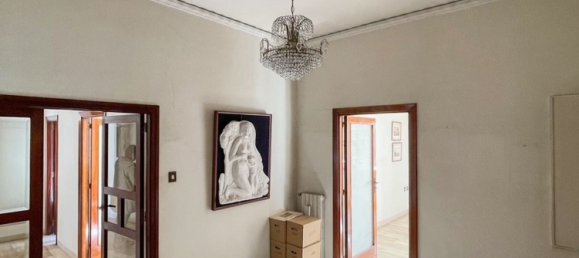 Apartamento de 8 habitaciónes en Portici, Italy No. 255281 7