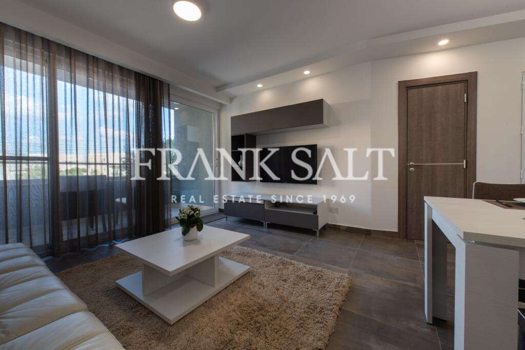 2 bedrooms Apartment in Ta' Xbiex, Malta No. 9399