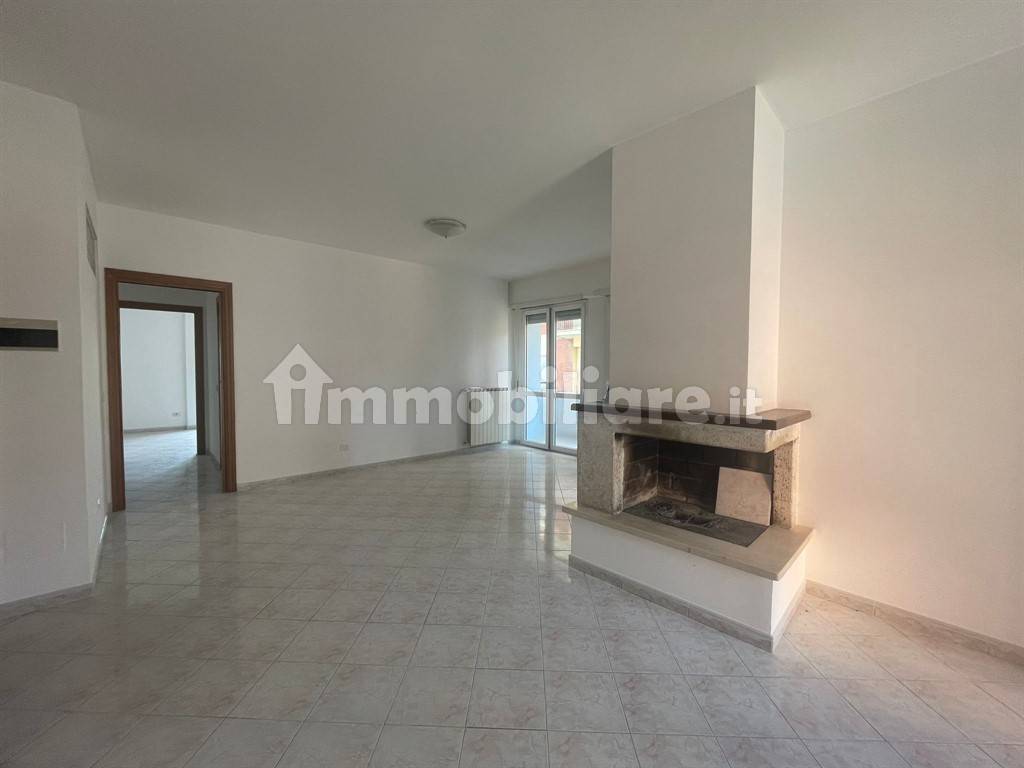 2 bedrooms Apartment in Artena, Italy No. 203081