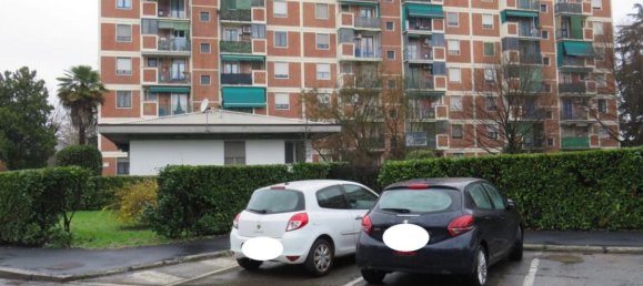 5 rooms Apartment in Milan, Italy No. 331500 2