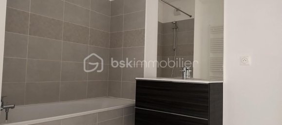 2 غرف نوم شقة في Noisy-le-Sec, France رقم 327998 9