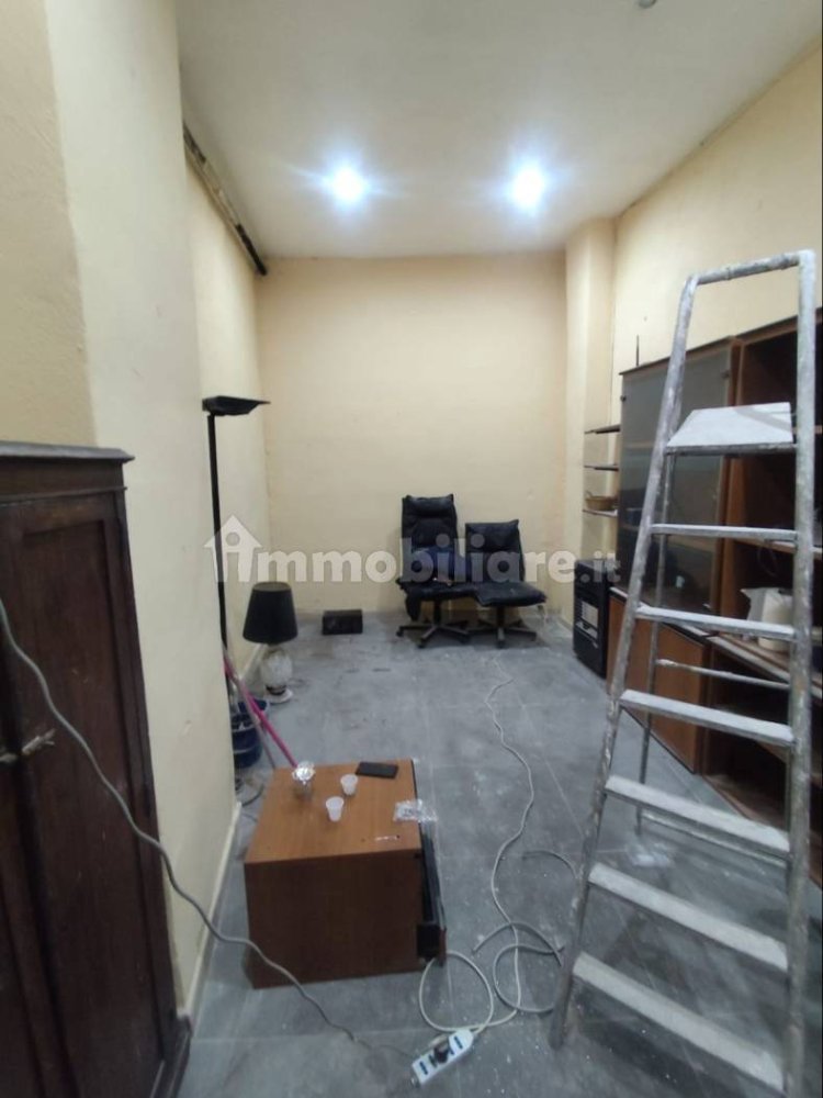 55m² Warehouse in Naples, Italy No. 89726
