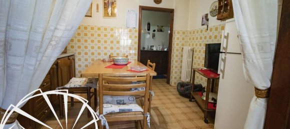 4-Zimmer Wohnung in Montemurlo, Italy, Nr. 37063 2
