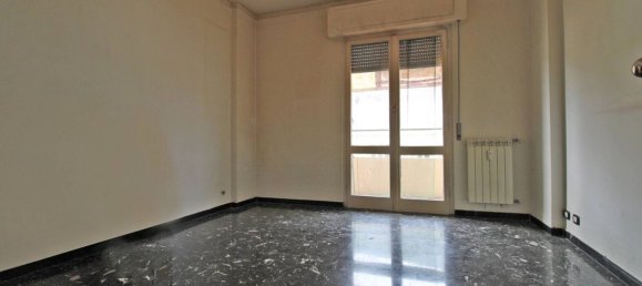 2 bedrooms Apartment in Genoa, Italy No. 313357 2