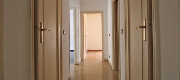2 bedrooms Apartment in Genoa, Italy No. 313357 12