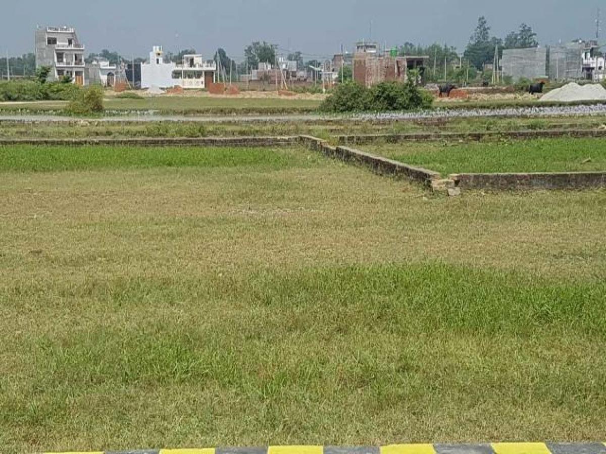  Land in Lucknow, India No. 36198