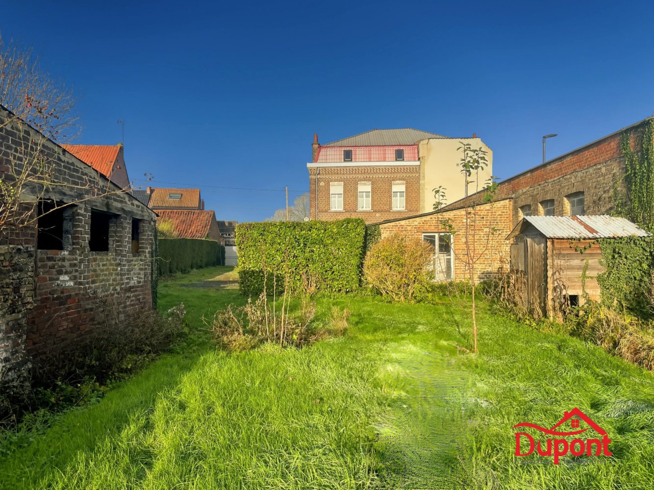 Adosado de 6 dormitorios en Lecelles, France No. 45526