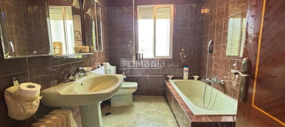 3 bedrooms House in A Coruna, Spain No. 160629 11