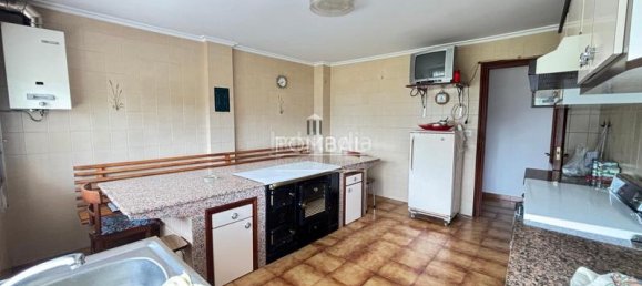 3 bedrooms House in A Coruna, Spain No. 160629 2