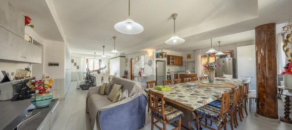 3 rooms Apartment in Rome, Italy No. 270359 7