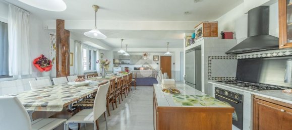 3 rooms Apartment in Rome, Italy No. 270359 6