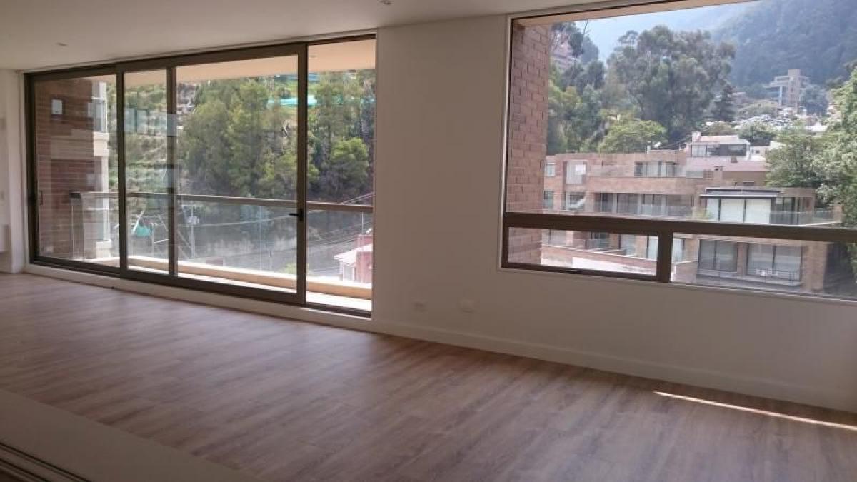 Casa de 3 dormitorios en Bogotá, Colombia No. 12101