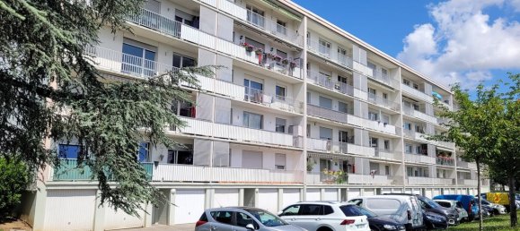 2 bedrooms Apartment in Illzach, France No. 59855 2