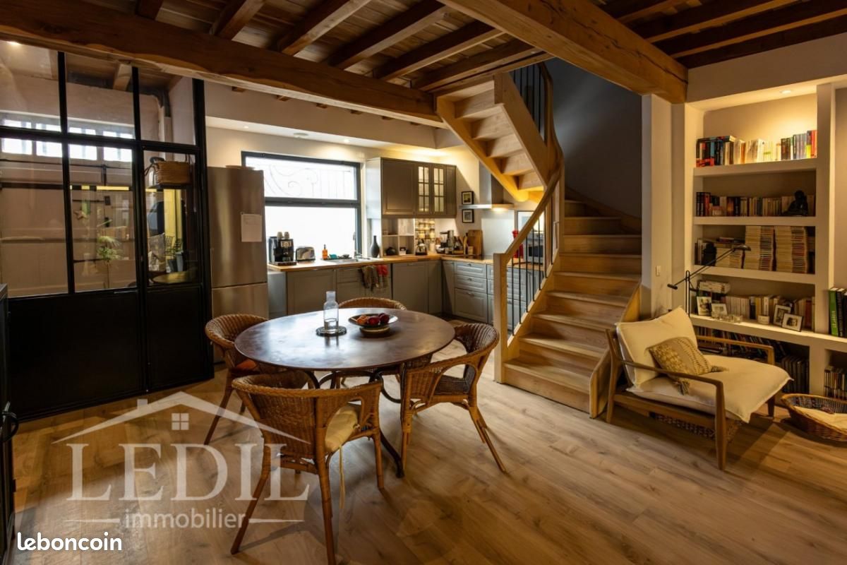 4 bedrooms House in Agen, France No. 296088