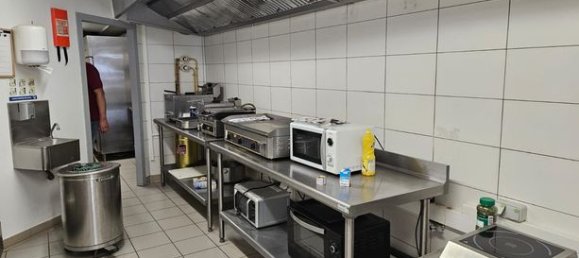 92m² Commercial property in Canet-en-Roussillon, France No. 314704 5