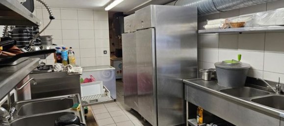 92m² Commercial property in Canet-en-Roussillon, France No. 314704 3