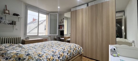 4 bedrooms House in Saint-Pierre-des-Corps, France No. 215529 5