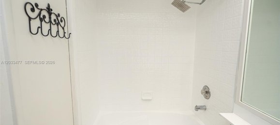 2 dormitorios propiedad comercial en venta en Miami, Miami-Dade, Florida, USA № 615034 19