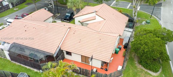 2 dormitorios propiedad comercial en venta en Miami, Miami-Dade, Florida, USA № 615034 2