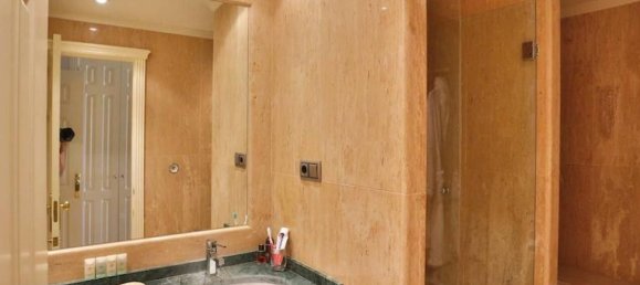 3 bedrooms Apartment in Marbella, Spain No. 136498 4