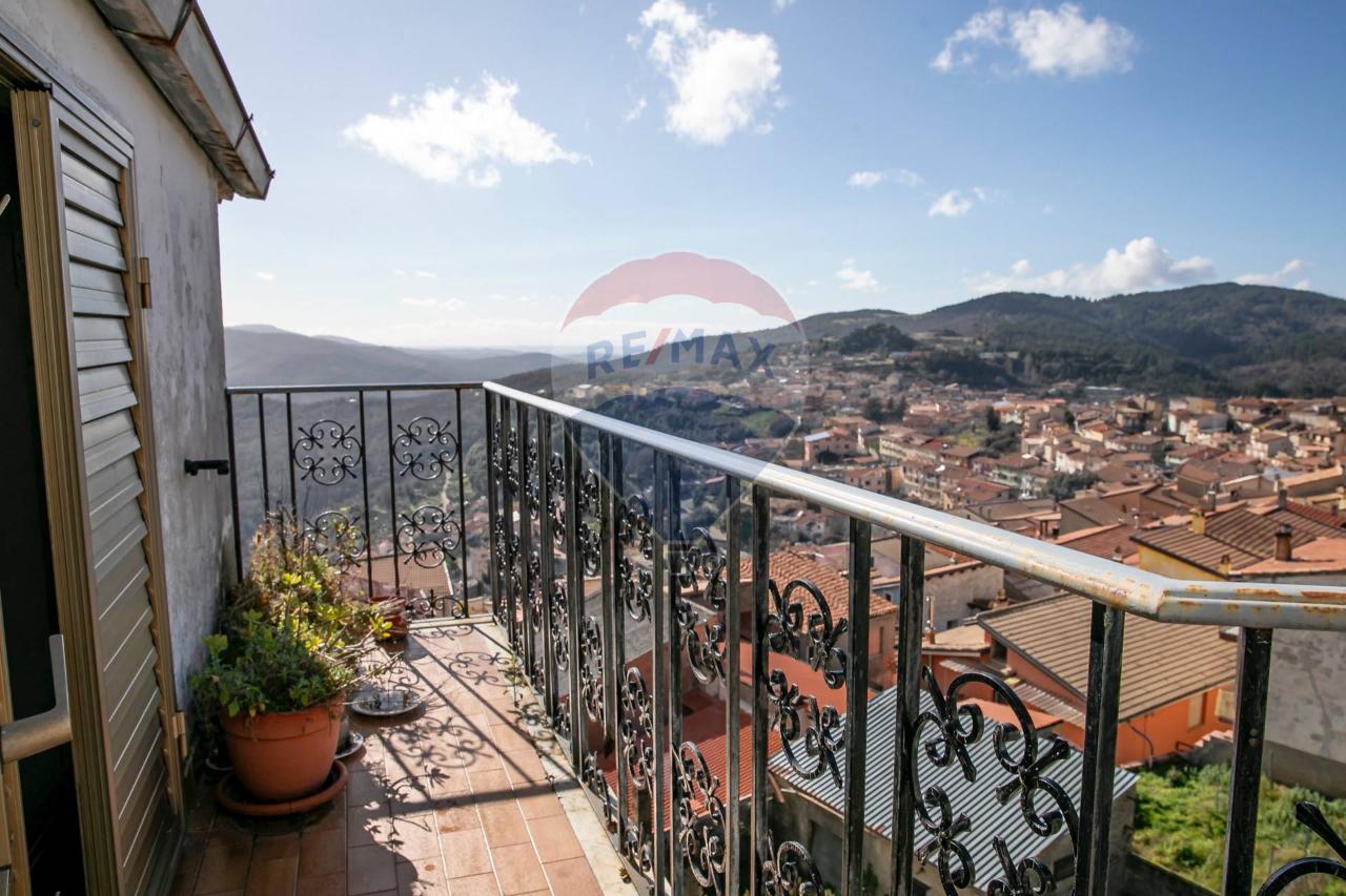 7 rooms Apartment in Tonara, Italy No. 33562