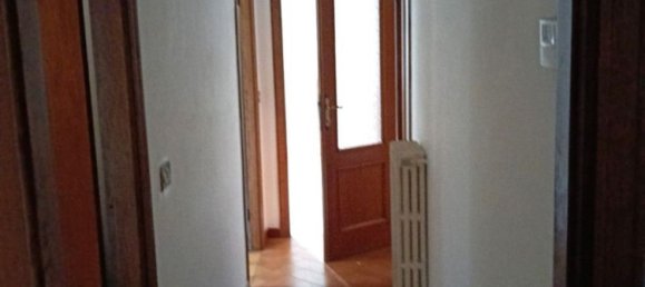 5 rooms Apartment in Montevarchi, Italy No. 160938 10