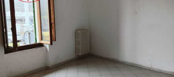 5 rooms Apartment in Montevarchi, Italy No. 160938 20