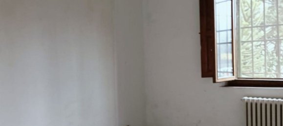 5 rooms Apartment in Montevarchi, Italy No. 160938 17