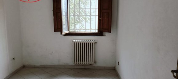 5 rooms Apartment in Montevarchi, Italy No. 160938 18