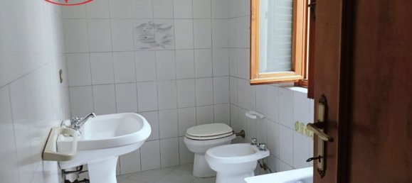 5 rooms Apartment in Montevarchi, Italy No. 160938 12