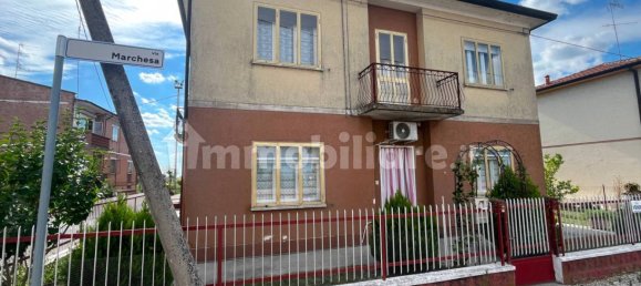 Villa T4 em Copparo, Italy N.º 318924 2