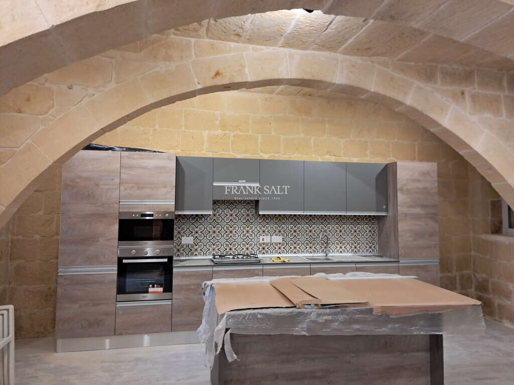 3 bedrooms Apartment in Gharb, Malta No. 11650