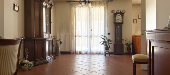 Villa de 3 dormitorios en Teramo, Italy No. 69210 11